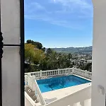 Casa *